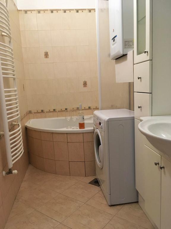 Diamonds Apartment With 2 Rooms Near Guzsdu Udvar Будапеща Екстериор снимка