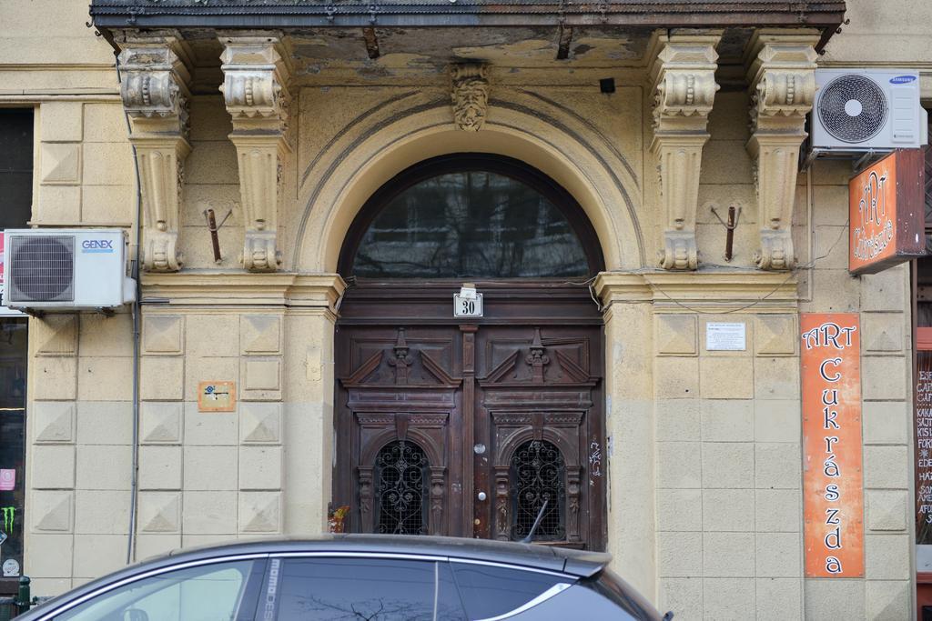 Diamonds Apartment With 2 Rooms Near Guzsdu Udvar Будапеща Екстериор снимка